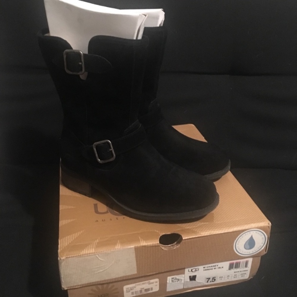 Ugg Chaney boots